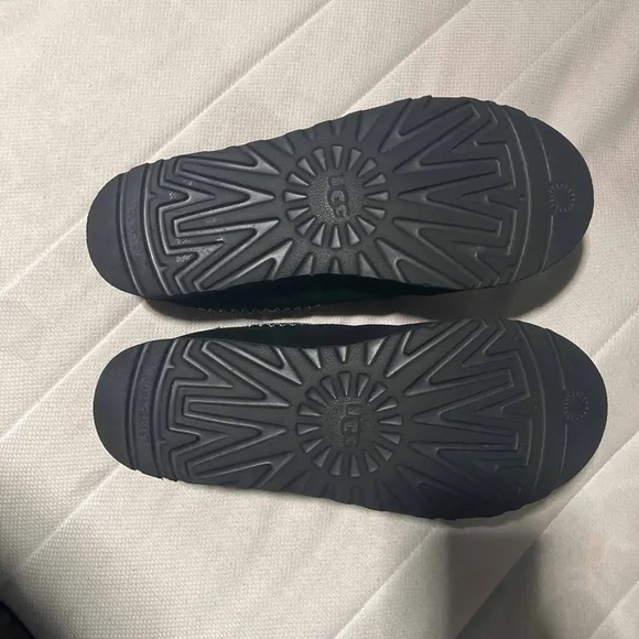 Black Slip-On Clogs with Zigzag Trim main image 4